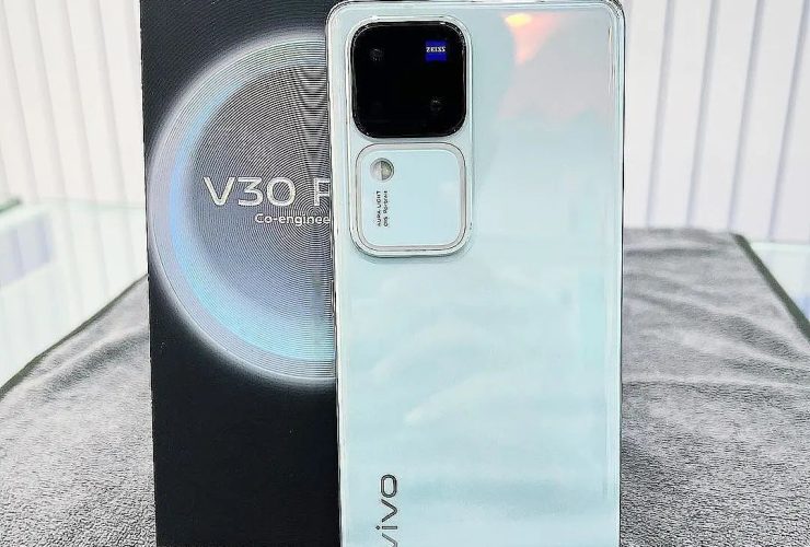 Vivo V30 Pro: Performa Kelas Atas dan Desain Premium untuk Generasi Modern