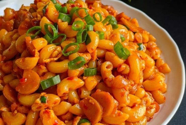 Makaroni Ngehe Terdekat: Camilan Pedas Favorit Anak Muda yang Bikin Nagih