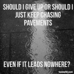 Makna Lagu Chasing Pavements: Analisis Lirik dan Pesan Emosional